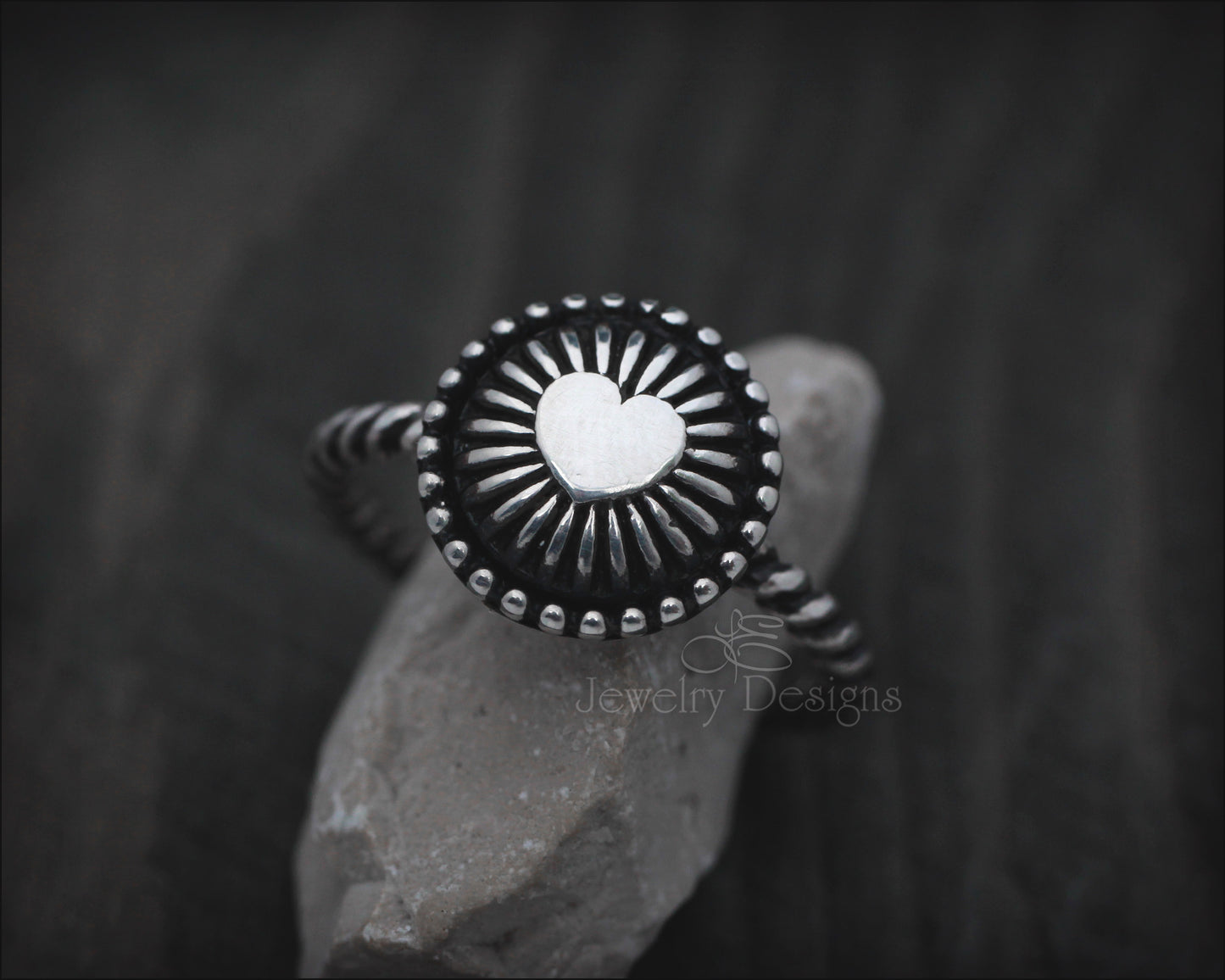 Sterling Radiating Design Ring - LE Jewelry Designs