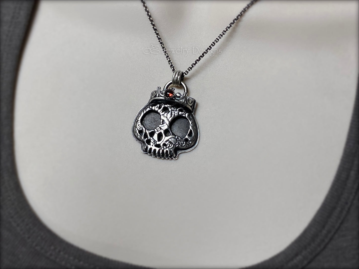 Sterling Skull King Pendant - LE Jewelry Designs