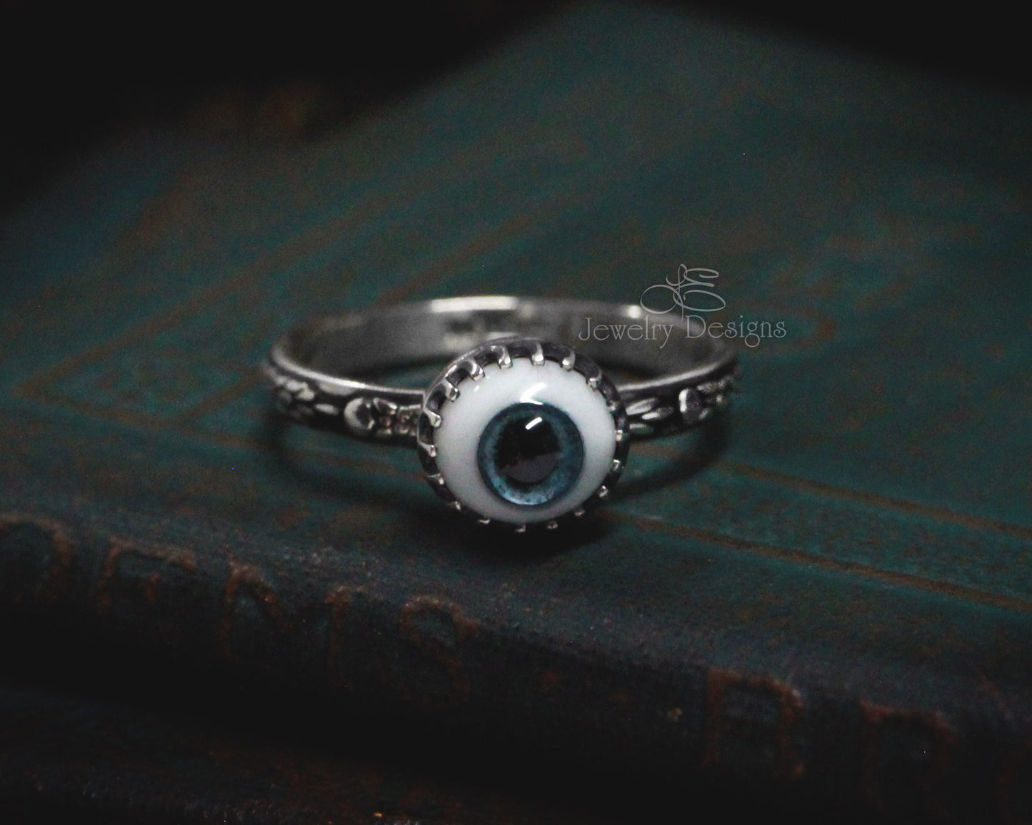 Size 7 - Sterling Blue Glass Eye Ring - LE Jewelry Designs