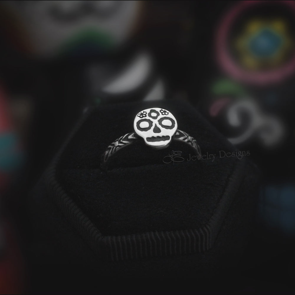 
                  
                    Sterling Dia de Los Muertos Sugar Skull Ring - LE Jewelry Designs
                  
                