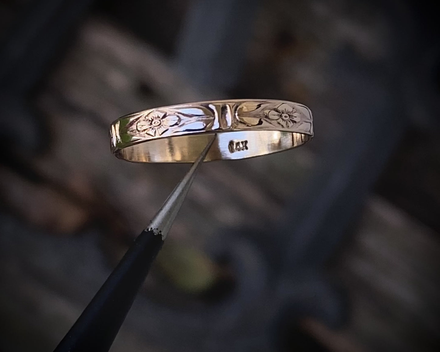14k Gold Thin Floral Band