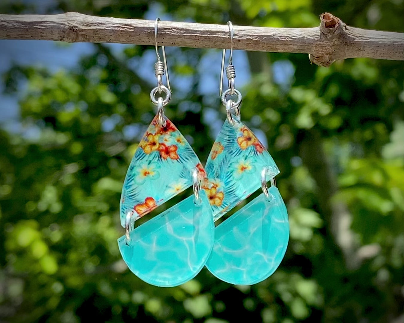 Load and play video in Gallery viewer, Tropical Waters Acrylic Earrings
