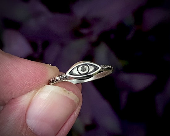 Load and play video in Gallery viewer, Small Sterling Silver Evil Eye Ring

