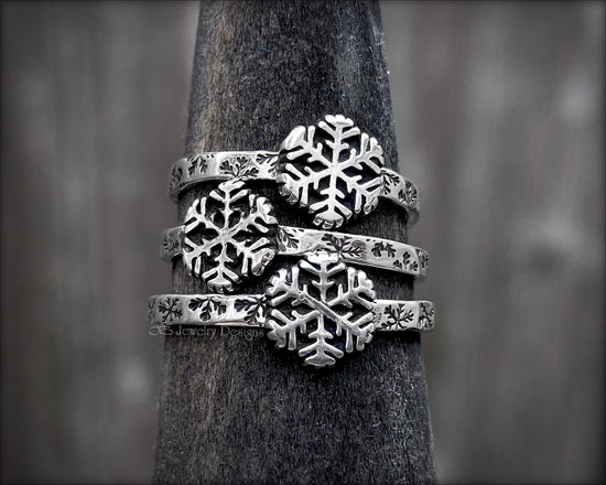 Load image into Gallery viewer, Sterling Silver Snowflake Ring - LE Jewelry Designs
