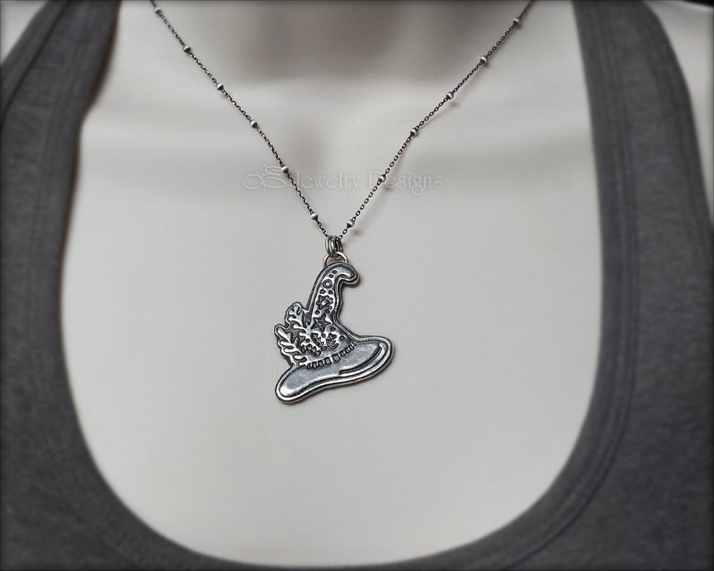 Load image into Gallery viewer, Sterling Witch&amp;#39;s Hat Necklace - LE Jewelry Designs
