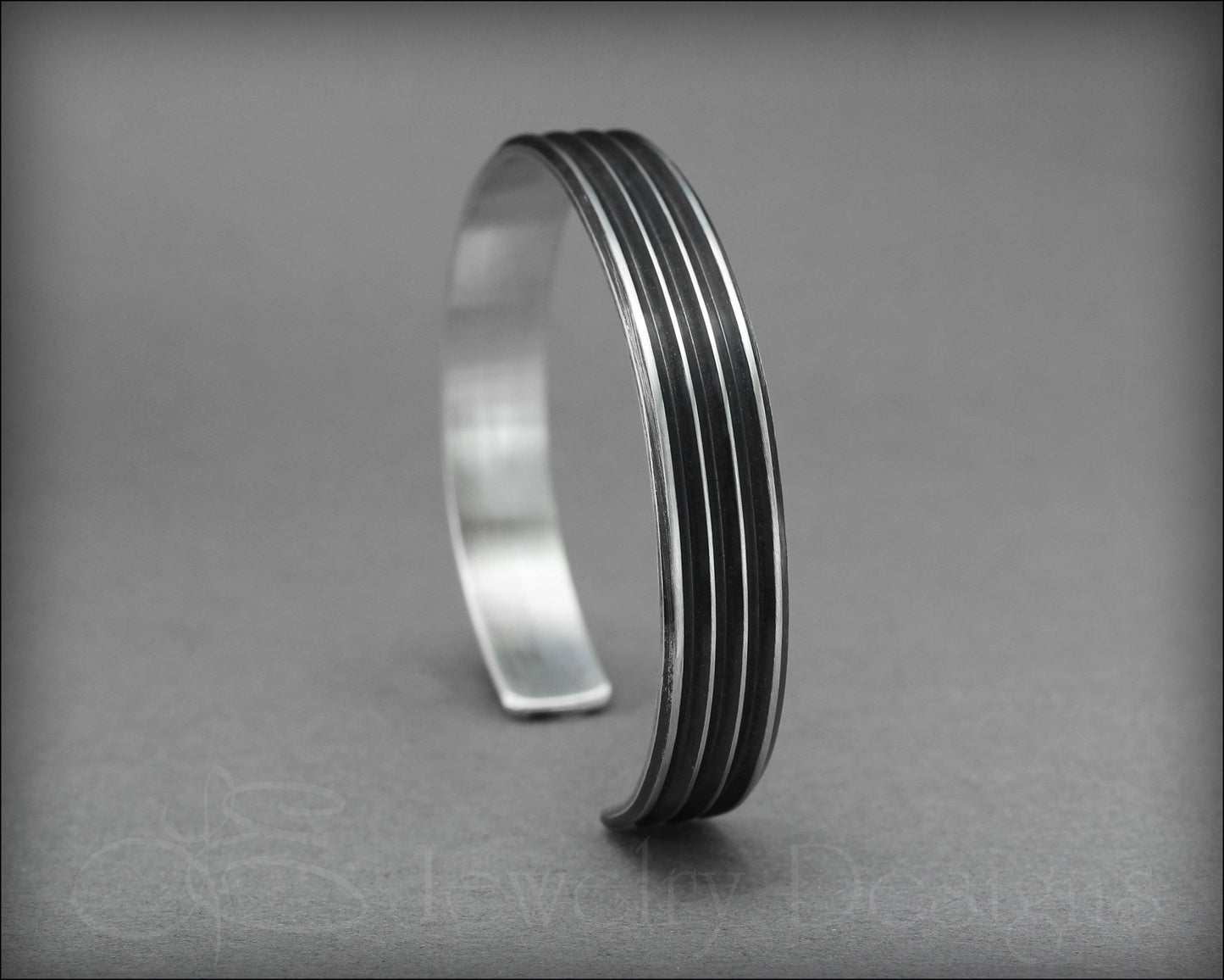 Load image into Gallery viewer, Thick Sterling Cuff - LE Jewelry Designs
