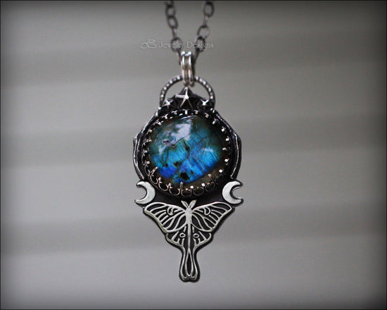 Load image into Gallery viewer, Sterling Luna Moth Labradorite Pendant - LE Jewelry Designs
