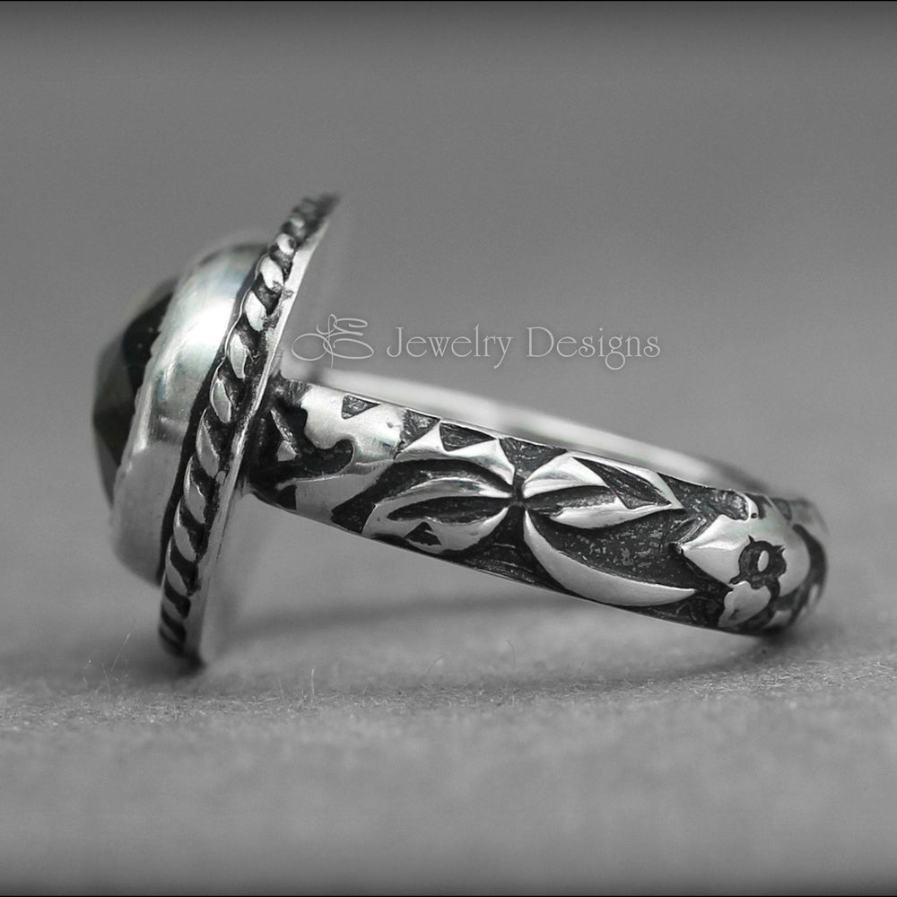 
                  
                    Sterling Oval Rose Cut Labradorite Ring - LE Jewelry Designs
                  
                