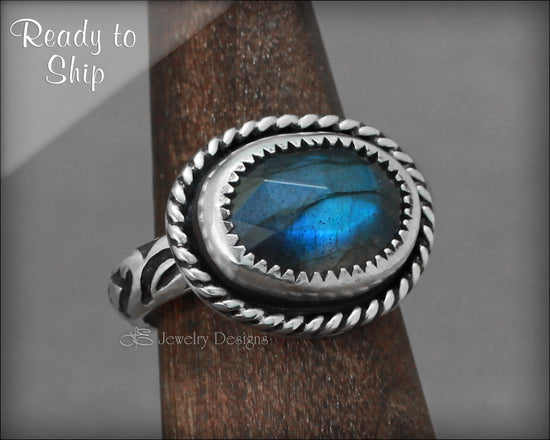 Load image into Gallery viewer, Size 5.5 - Sterling Oval Labradorite Ring - LE Jewelry Designs
