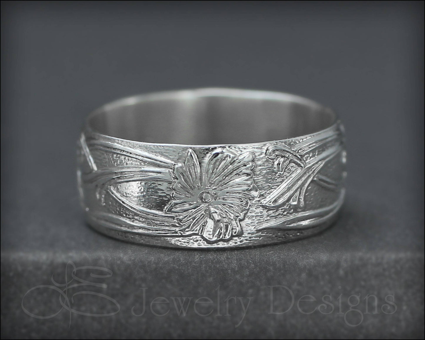 Load image into Gallery viewer, Art Nouveau Wide Floral Band - LE Jewelry Designs

